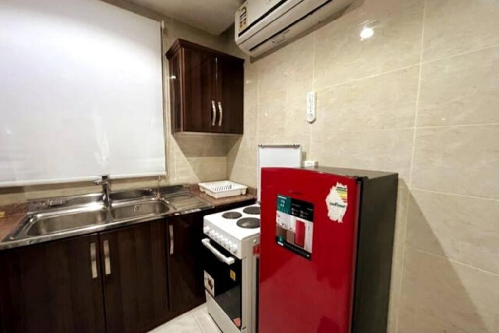 Cosy W/ Private Entry+20 Min Airport+s Acess Apartment *